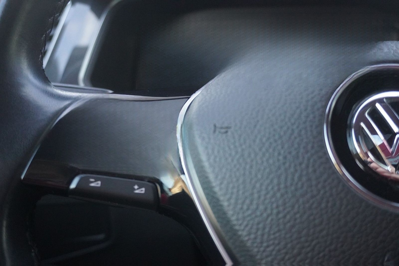 Volkswagen Tiguan 2.0 Highline 4Motion LED Panorama PDC ACC foto 21