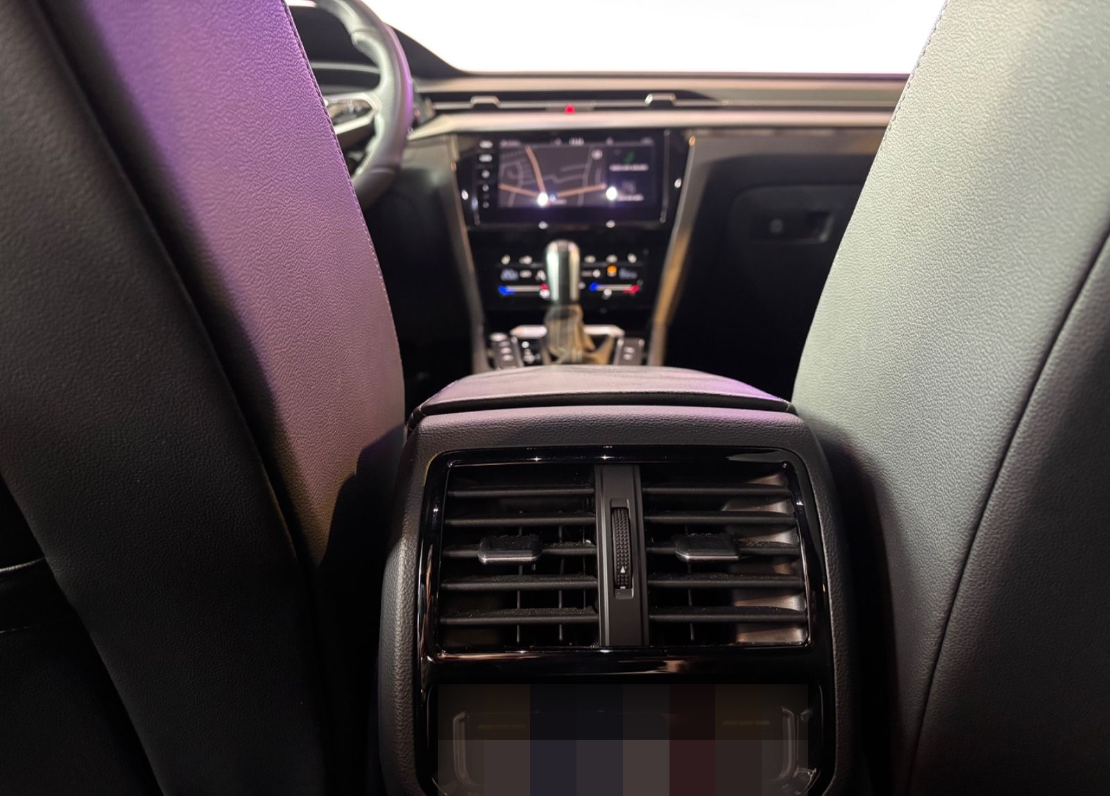 Volkswagen Arteon eHybrid R-LINE/VIRTUAL/AHK/MATRIX/DCC/360 foto 22