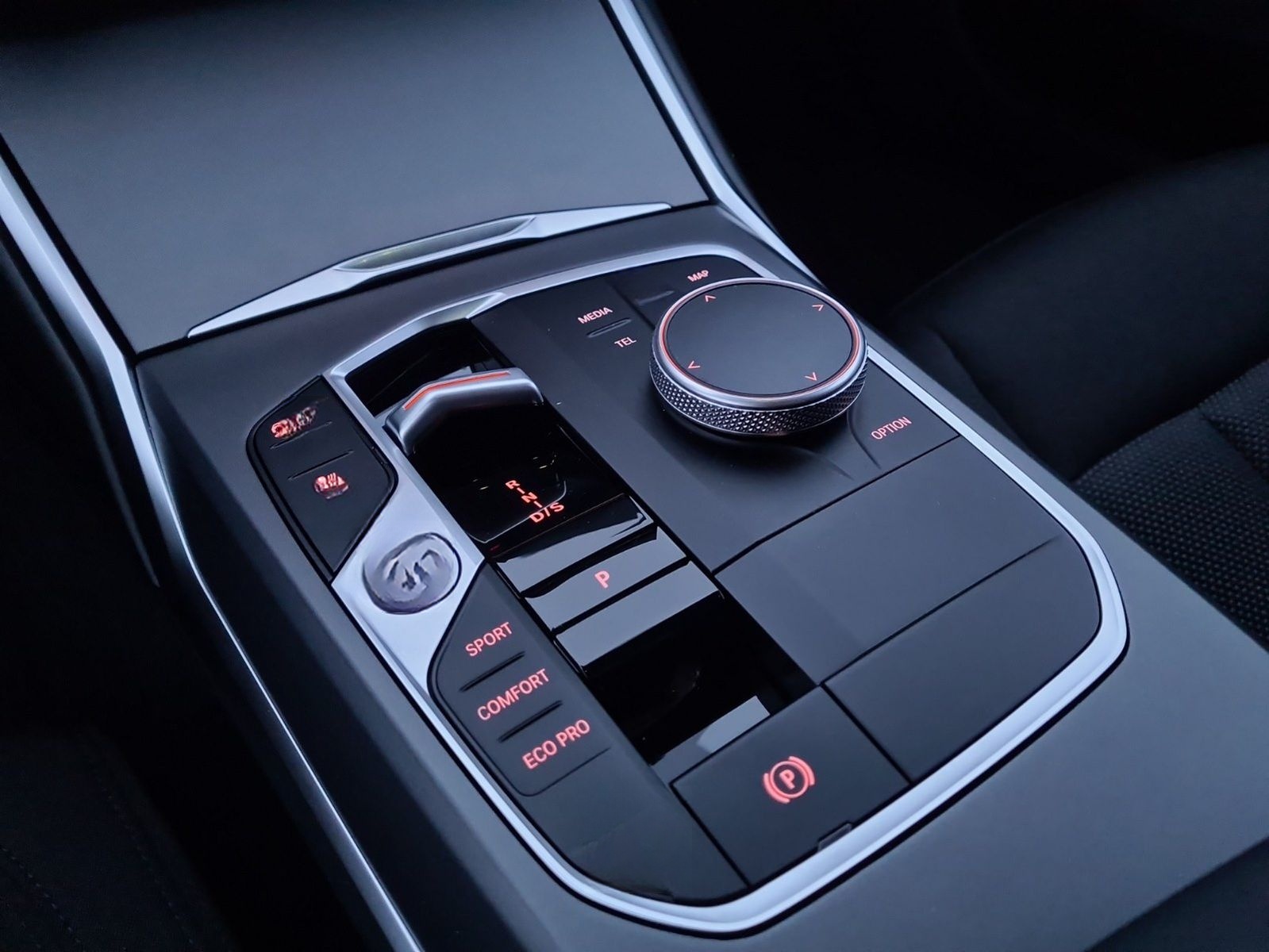 BMW 318i Touring foto 13