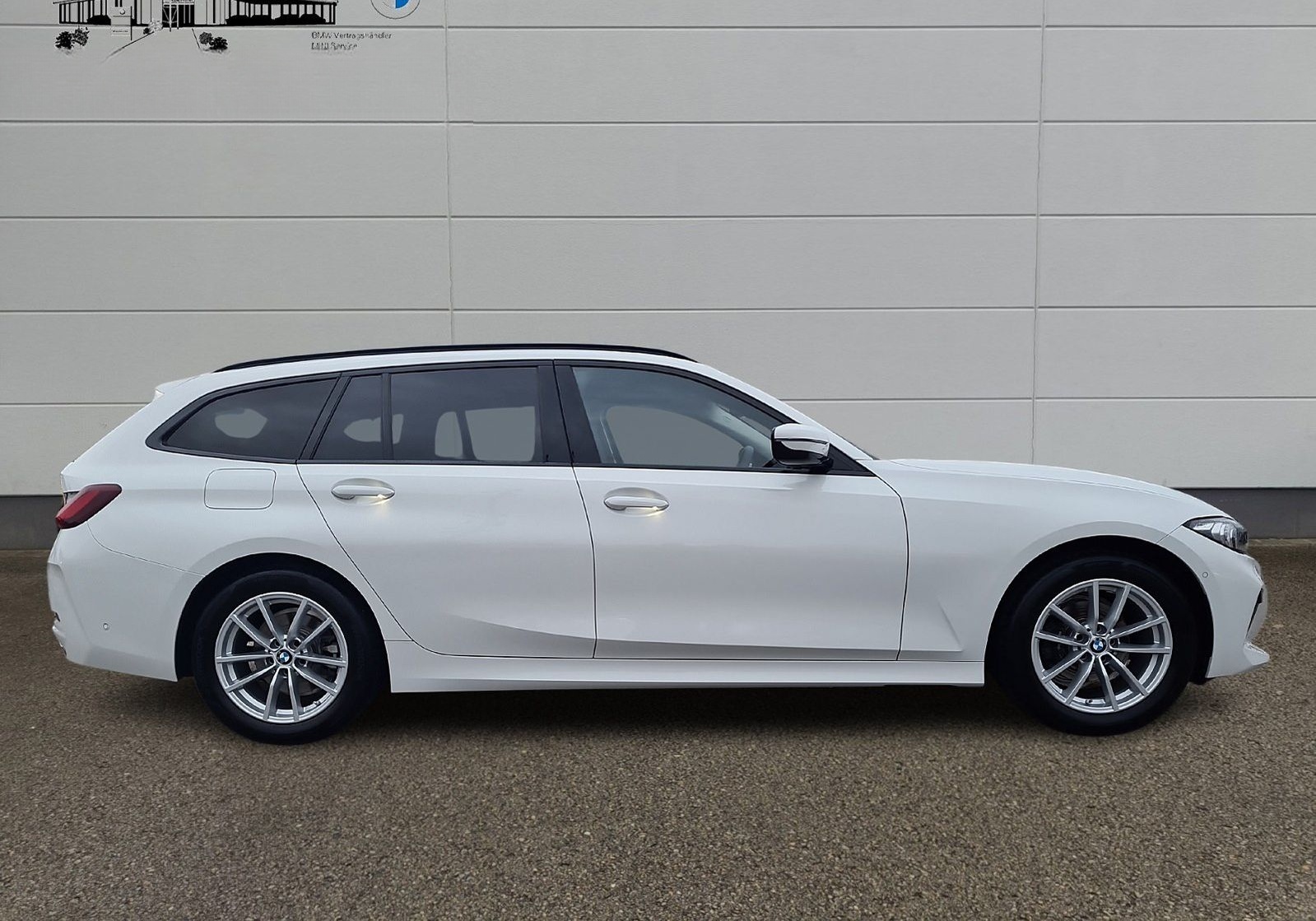 BMW 318i Touring foto 4