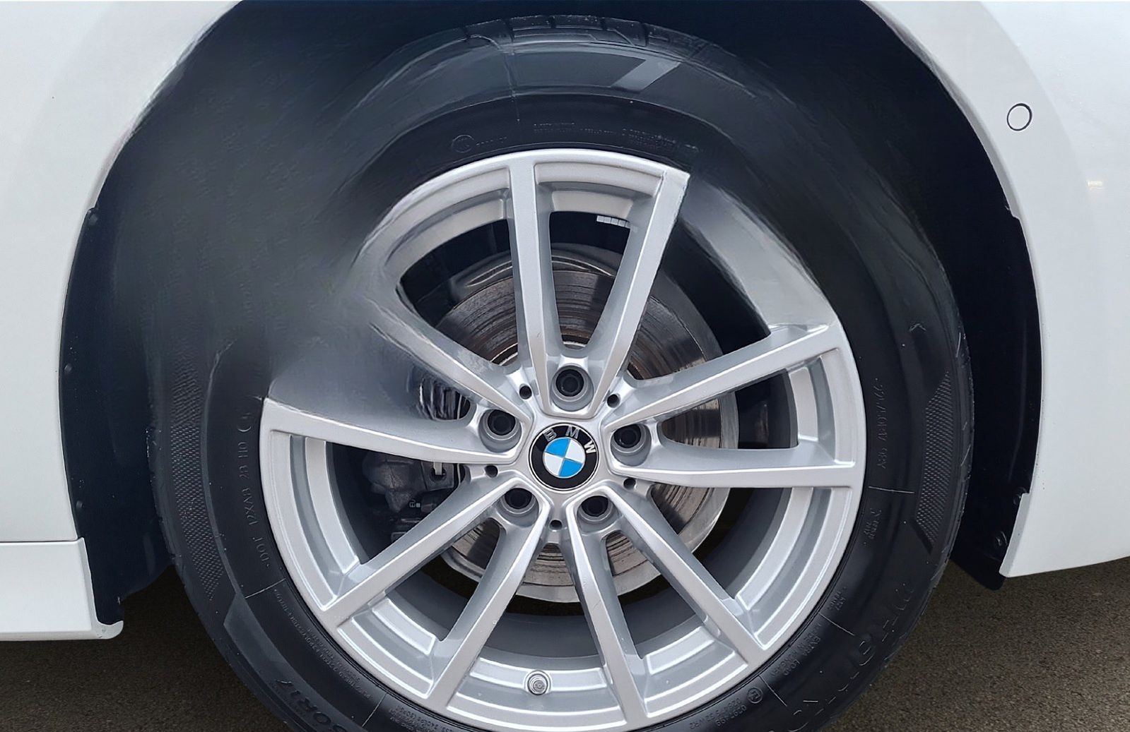 BMW 318i Touring foto 6