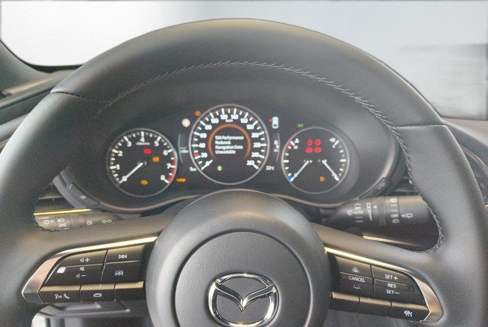 Mazda 3 2.5L e-SKYACTIV G 140ps foto 13
