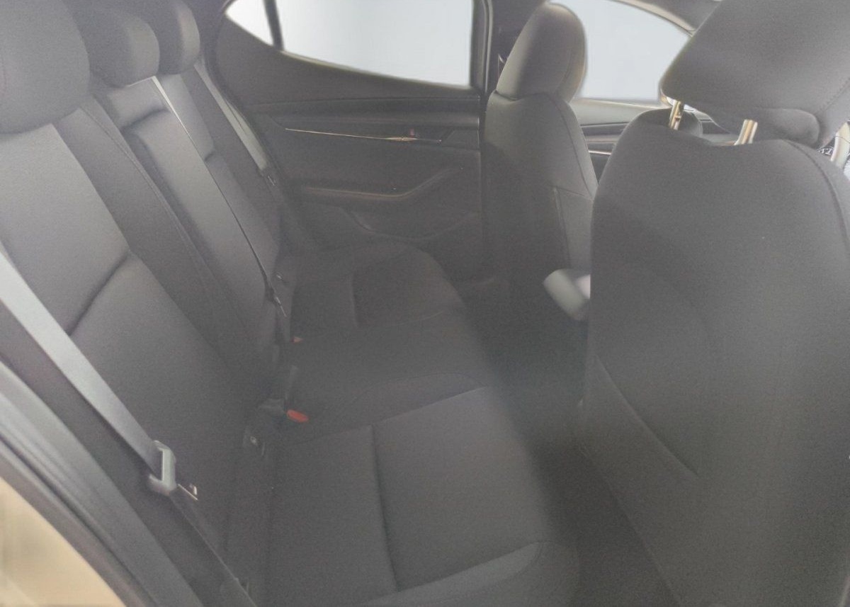 Mazda 3 2.5L e-SKYACTIV G 140ps foto 16