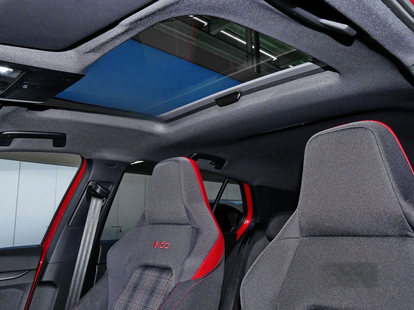 Volkswagen Golf GTI 265 PS DSG | HUD | DCC | Pano | AHZV uv foto 13
