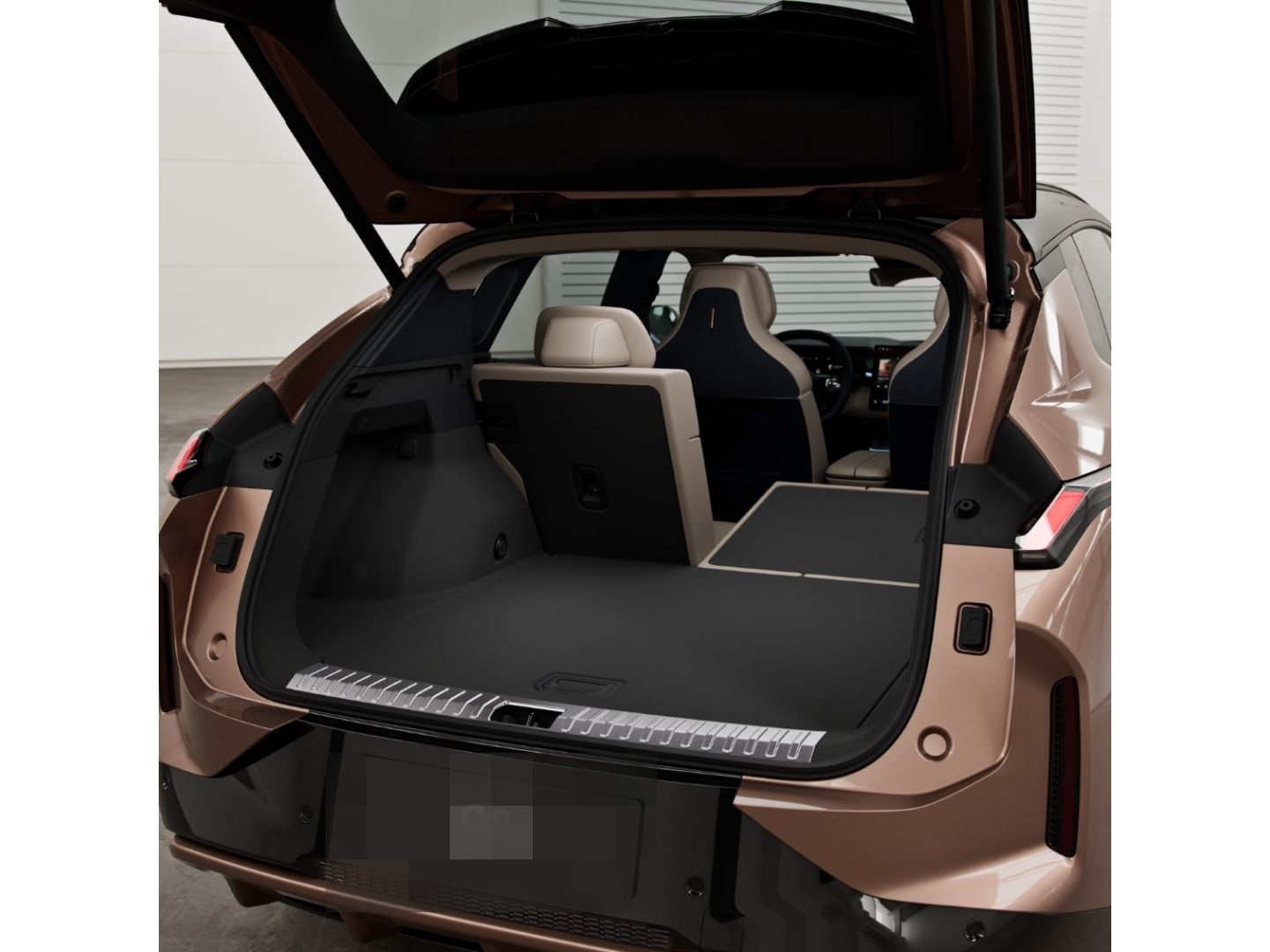 Lynk&Co 08 MORE / Leasing / Eröffnugs-Deal foto 16