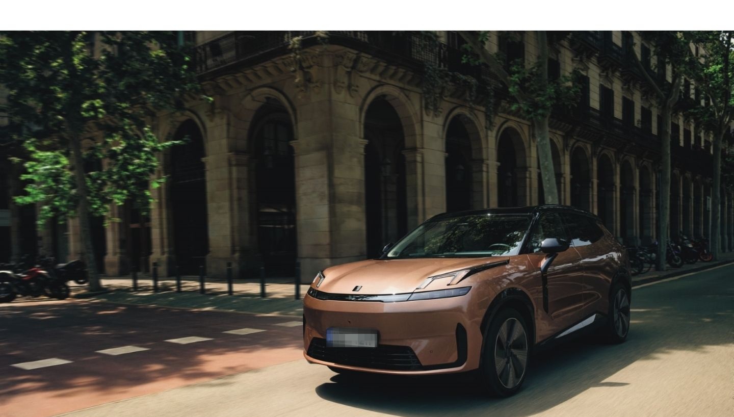 Lynk&Co 08 More / 4 Jahre Garantie / sofort verfügbar /  foto 3