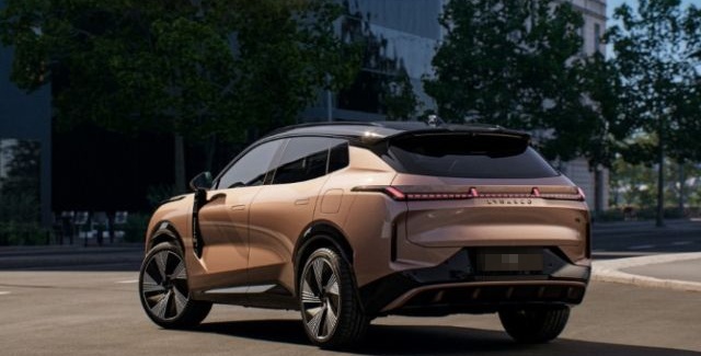 Lynk&Co 08 1.5 PlugIn Hybrid / 200KM Elektr. / 0% Fin. / foto 3