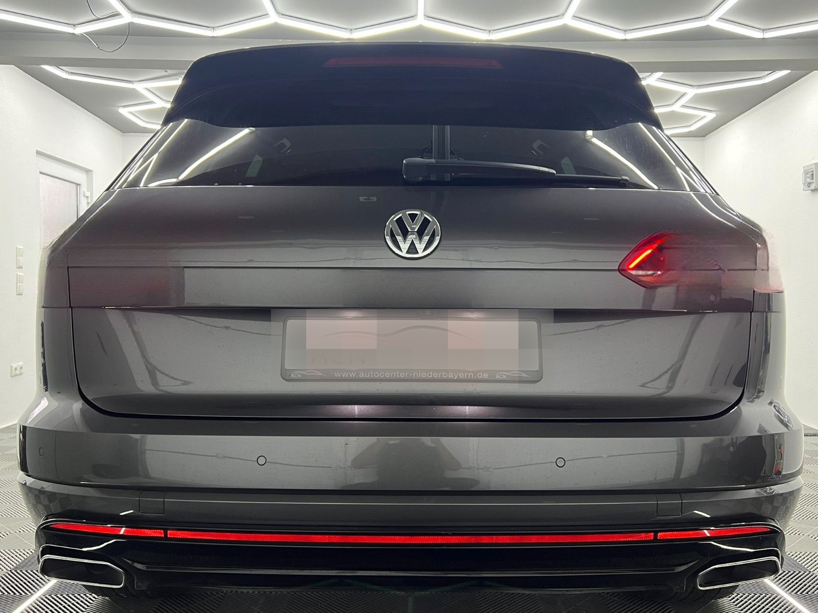 Volkswagen Touareg 4Motion R-LINE/MATRIX/AHK/INNOVISION/21* foto 13