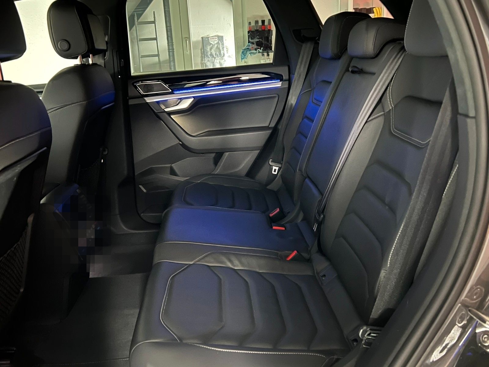 Volkswagen Touareg 4Motion R-LINE/MATRIX/AHK/INNOVISION/21* foto 22