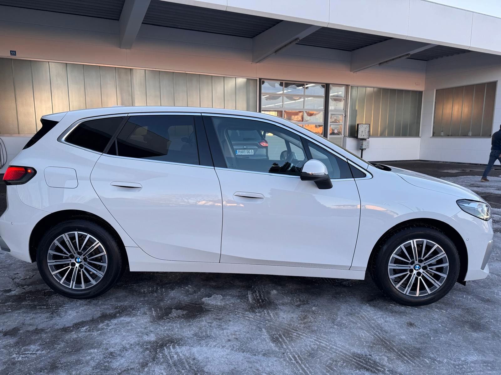 BMW 218 i Active Tourer Luxury Line KAMERA AHK LED foto 10
