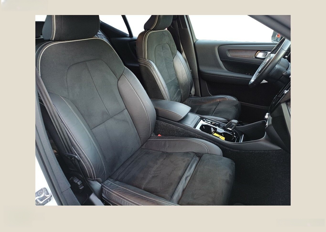 Volvo XC40 D4 R Design AWD foto 6