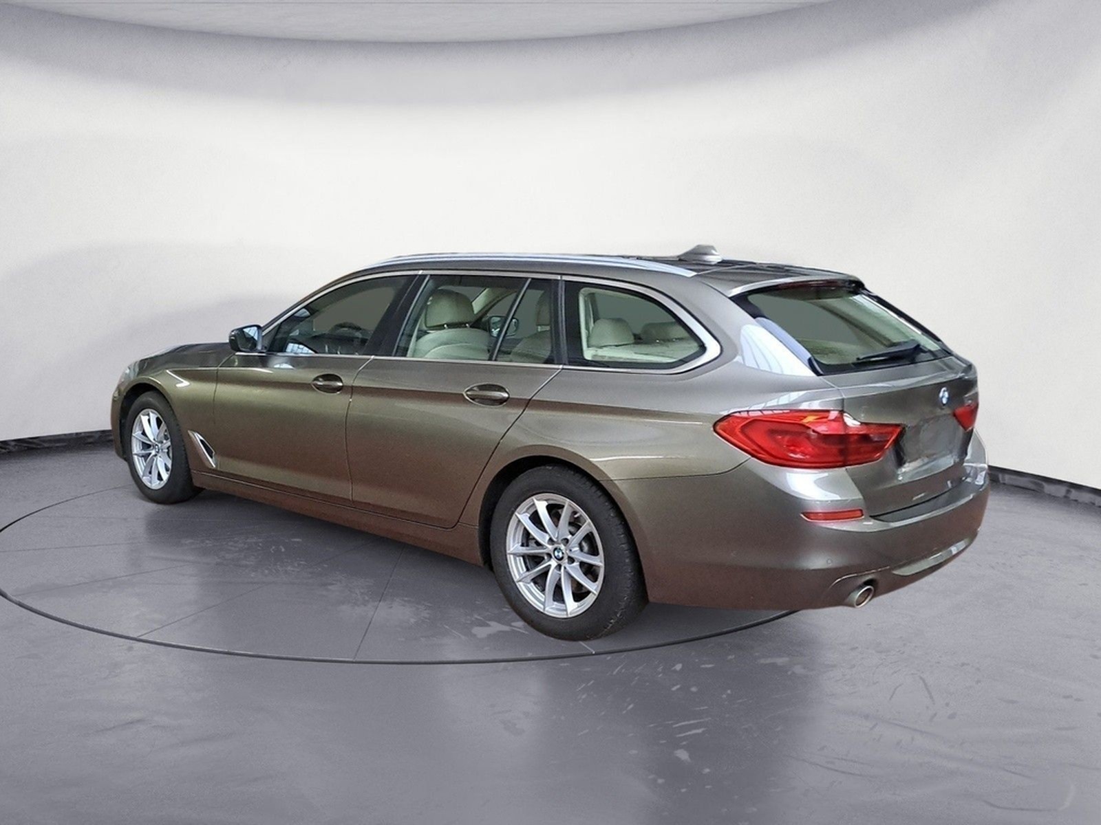 BMW 530i Touring Aut. *KAMERA*LED*KLIMA foto 3