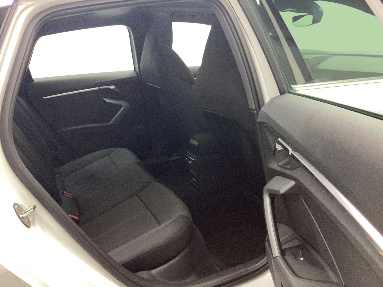 Audi A3 Sportback 30 TFSI ADVANCED PANO ST.HEIZ LM18 foto 6
