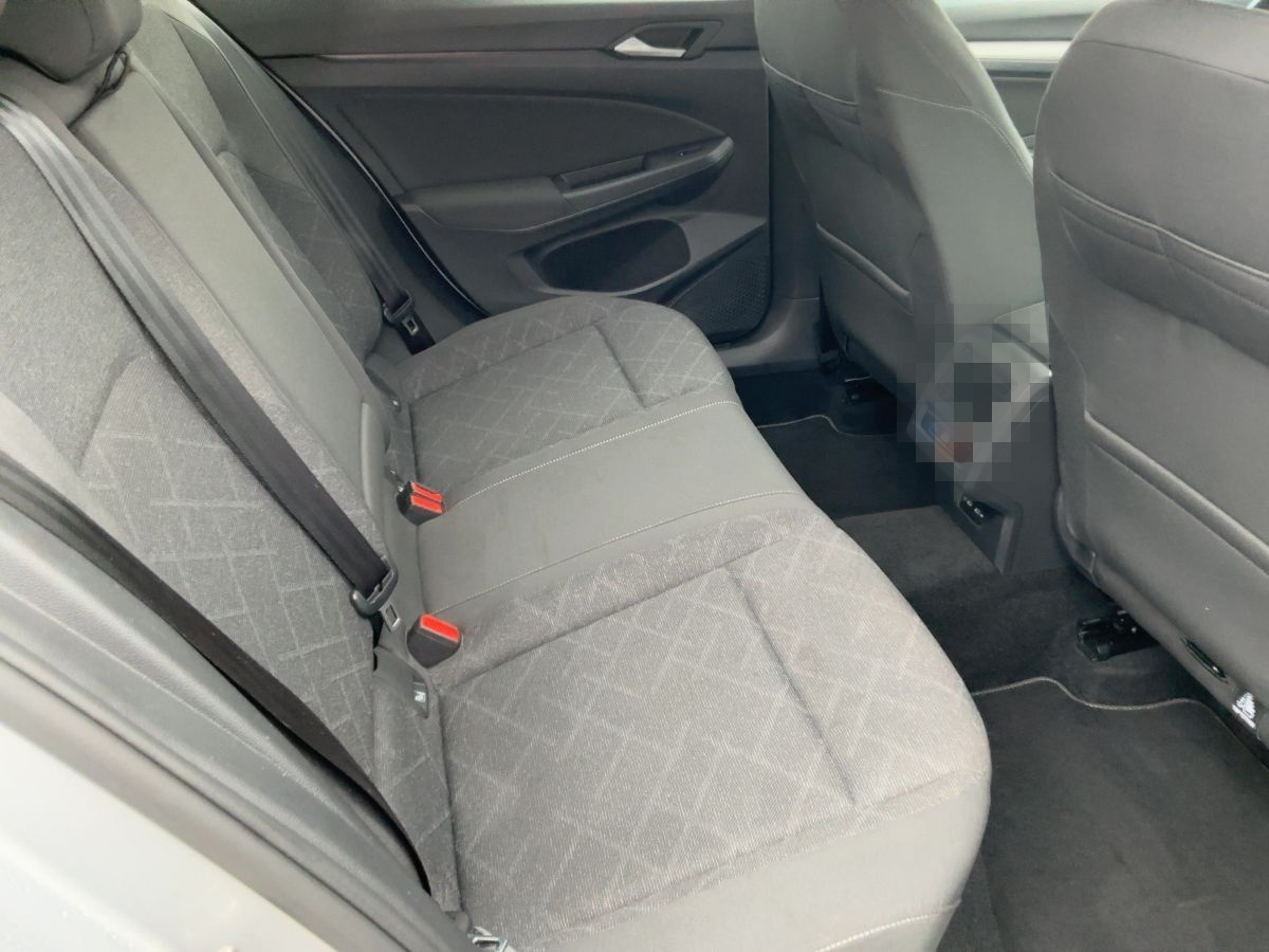 Volkswagen Golf VIII Variant 2.0 TDI DSG 5JG+LED+NAVI+AHK foto 13