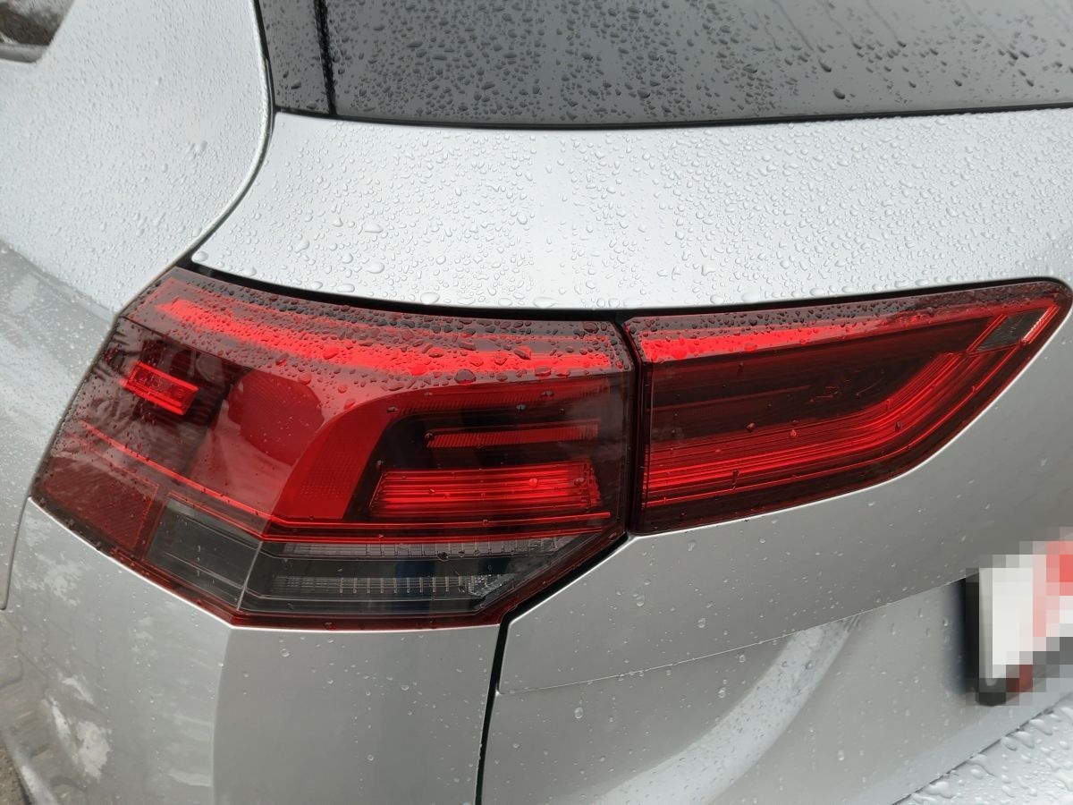 Volkswagen Golf VIII Variant 2.0 TDI DSG 5JG+LED+NAVI+AHK foto 16