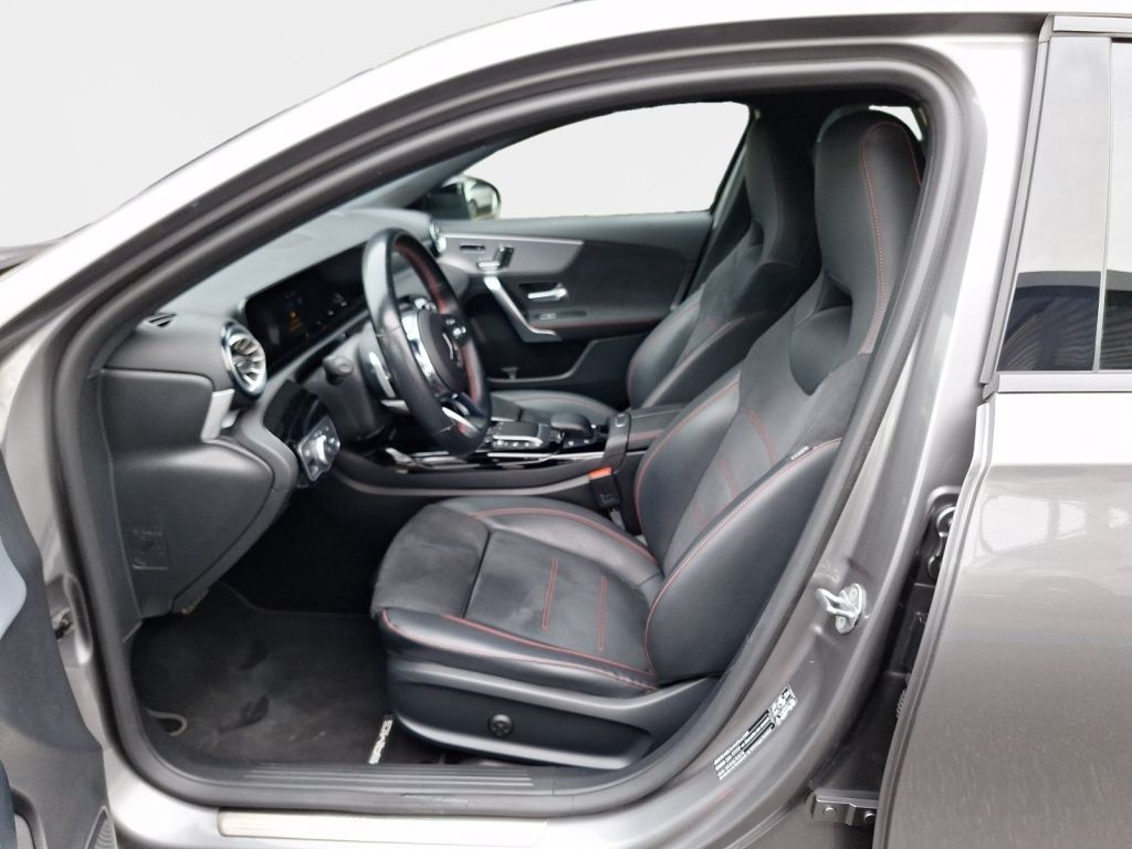 Mercedes-Benz AMG A 35 4M NIGHT Multibeam LED MBUX Prem foto 10