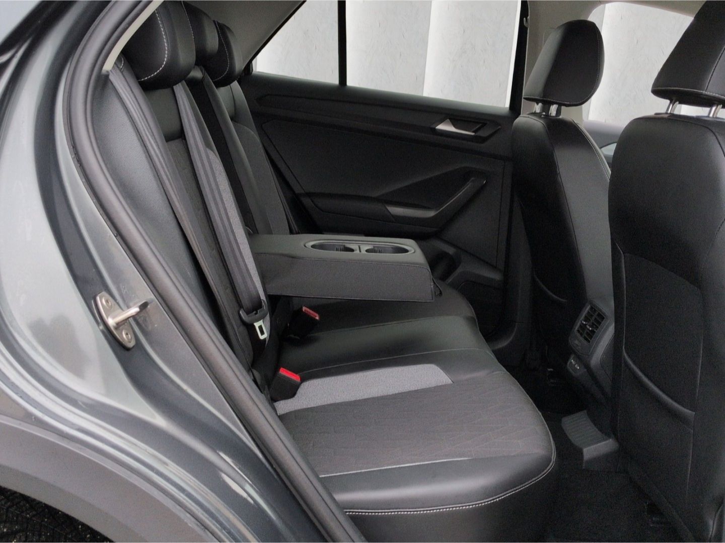 Volkswagen T-Roc GOAL TSI*ACC LED Navi SHZ digCockp VKZ-Erk foto 9