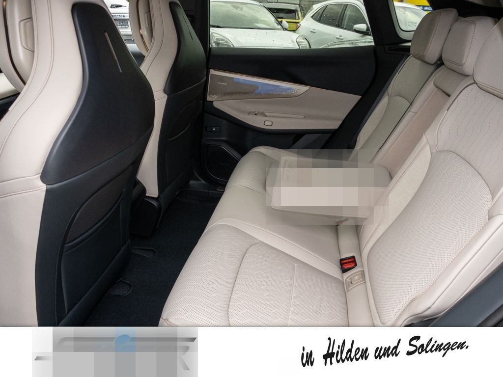 Lynk&Co 08 More foto 13