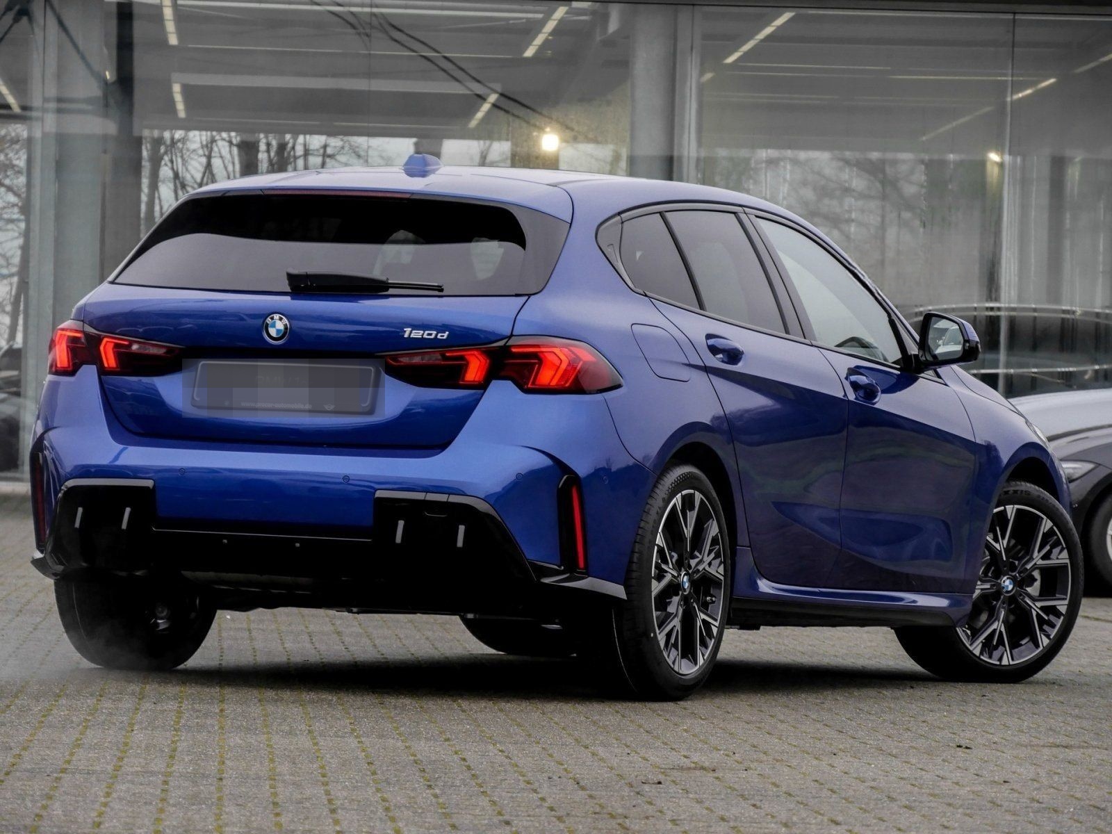 BMW 120d M Sport HUD PANO ACC 360°KAM RFK NAVI LED foto 2