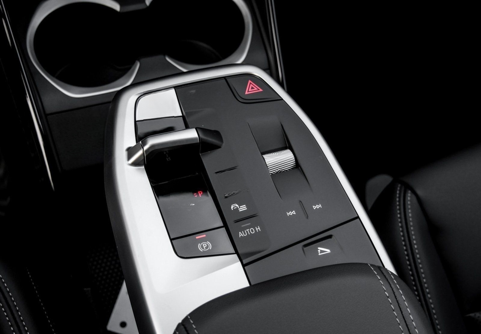 BMW X1 sDrive18i xLine AHK RFK NAVI LED PDC V+H LM foto 8
