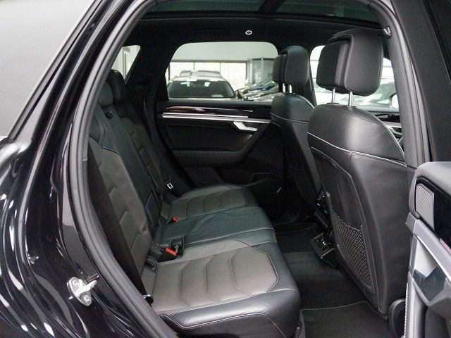 Volkswagen Touareg 3.0 V6 TDI 4M 2X R-Line Pano Leder  AHK foto 15