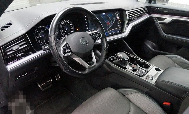 Volkswagen Touareg 3.0 V6 TDI 4M 2X R-Line Pano Leder  AHK foto 9