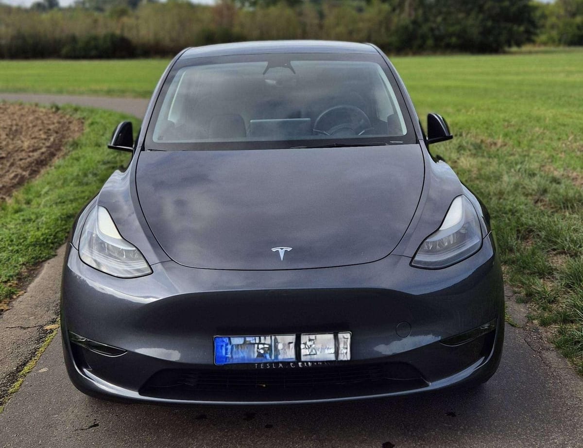 Tesla Model Y Long Range Dual AWD 20 AHK