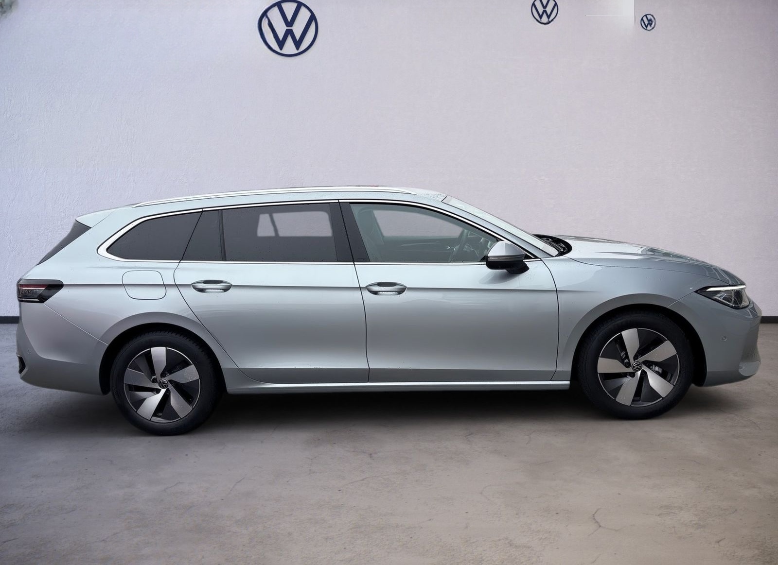 Volkswagen Passat Variant 2.0 TDI Elegance DSG AHK NAVI ACC foto 4