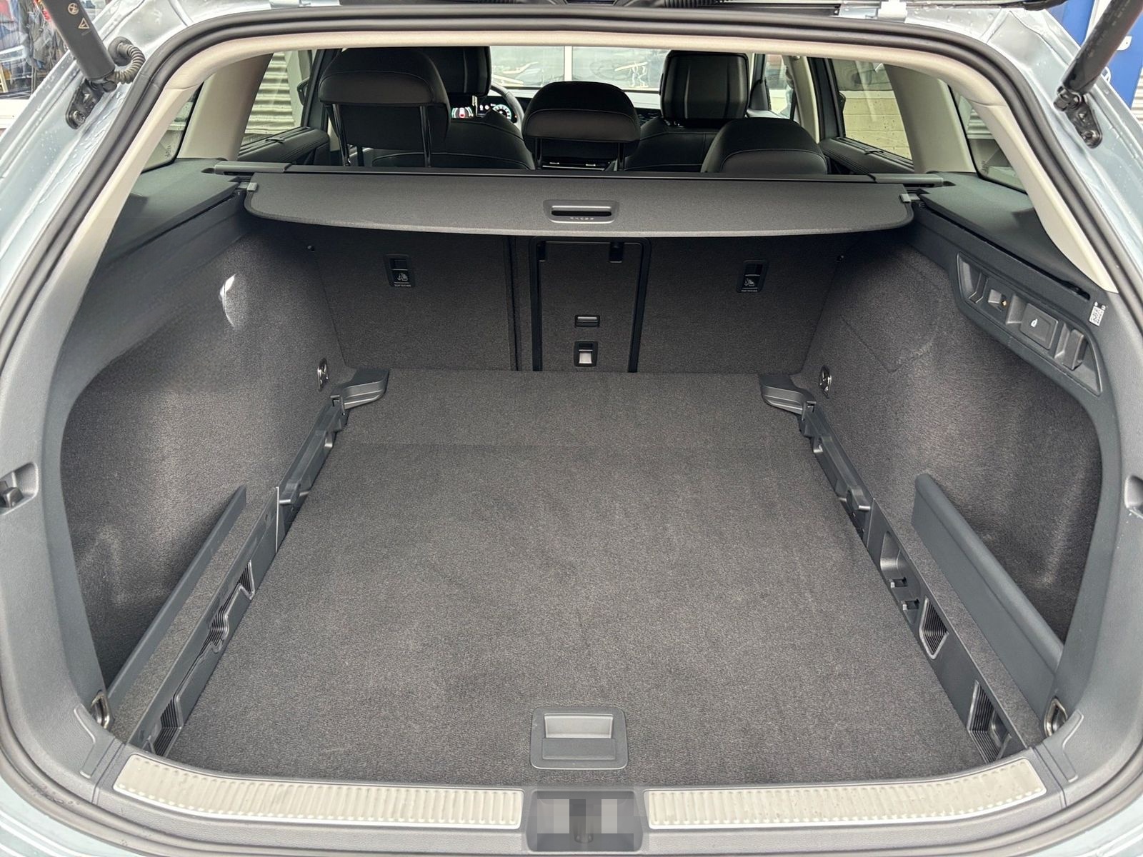 Volkswagen Passat Variant 2.0 TDI Elegance DSG AHK NAVI ACC foto 8