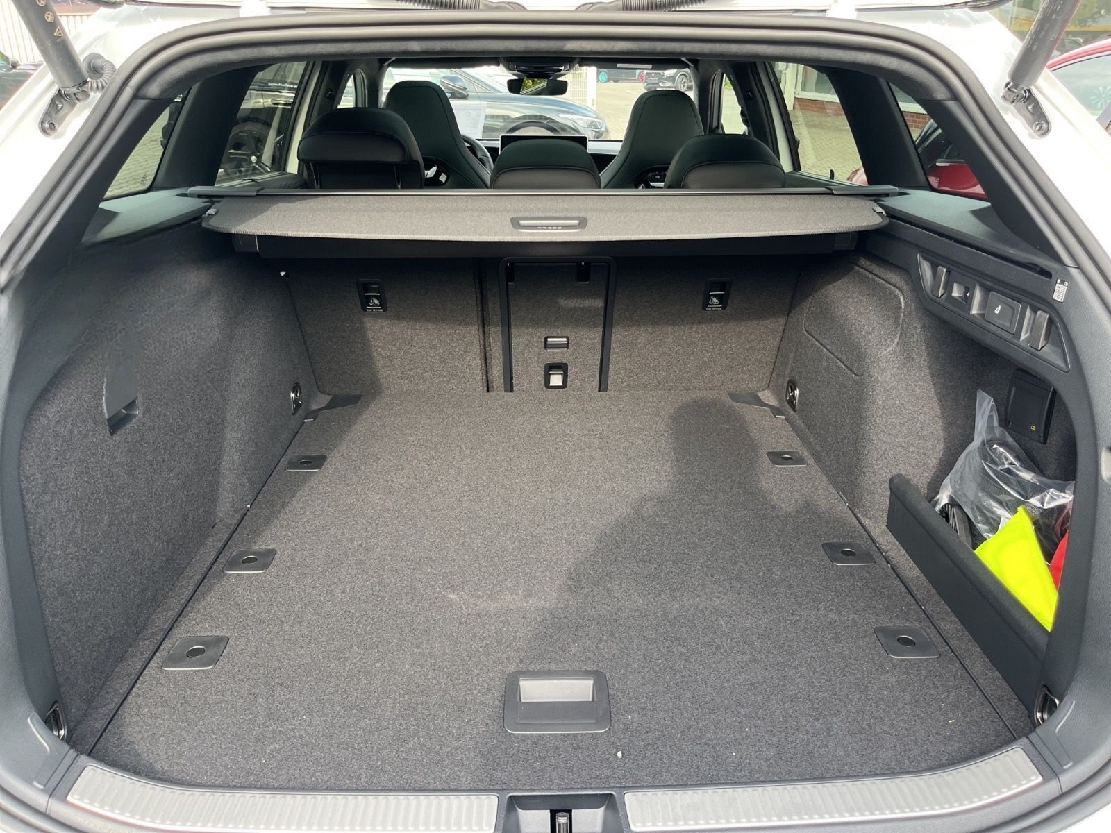 Volkswagen Passat Variant R-Line Signature 2.0 TDI DSG 4M foto 21