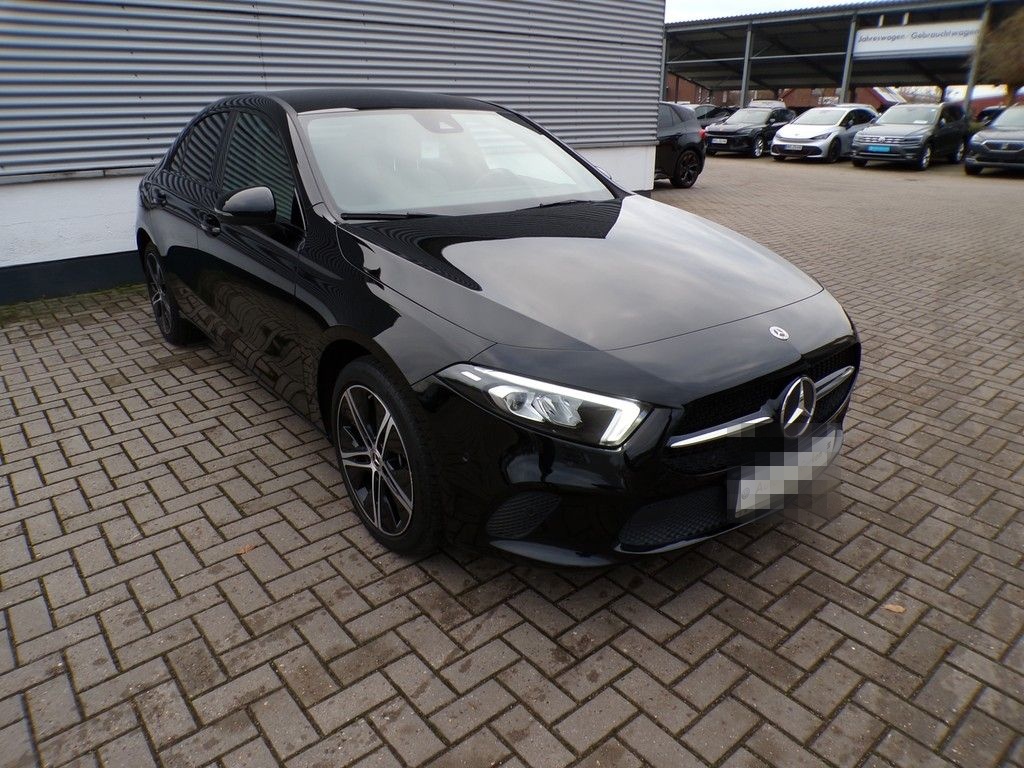 Mercedes-Benz A 250 e Advanced *NAVI*Night-Paket (AMG)*LED*RüF foto 3