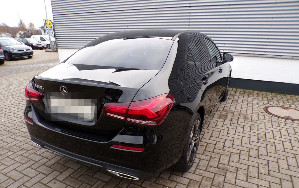 Mercedes-Benz A 250 e Advanced *NAVI*Night-Paket (AMG)*LED*RüF foto 6