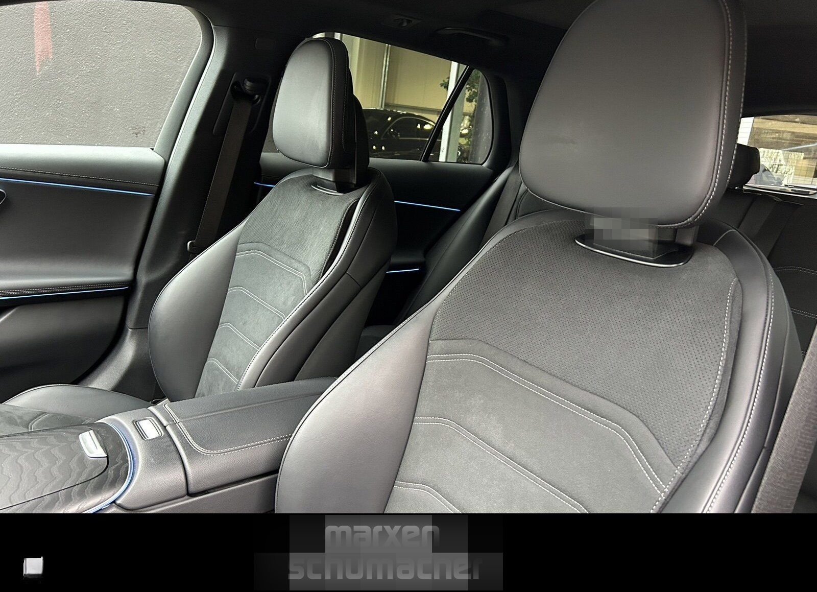 Mercedes-Benz E 300 de 4M T AMG Pano+AHK+360°+Night+Memory+Win foto 12