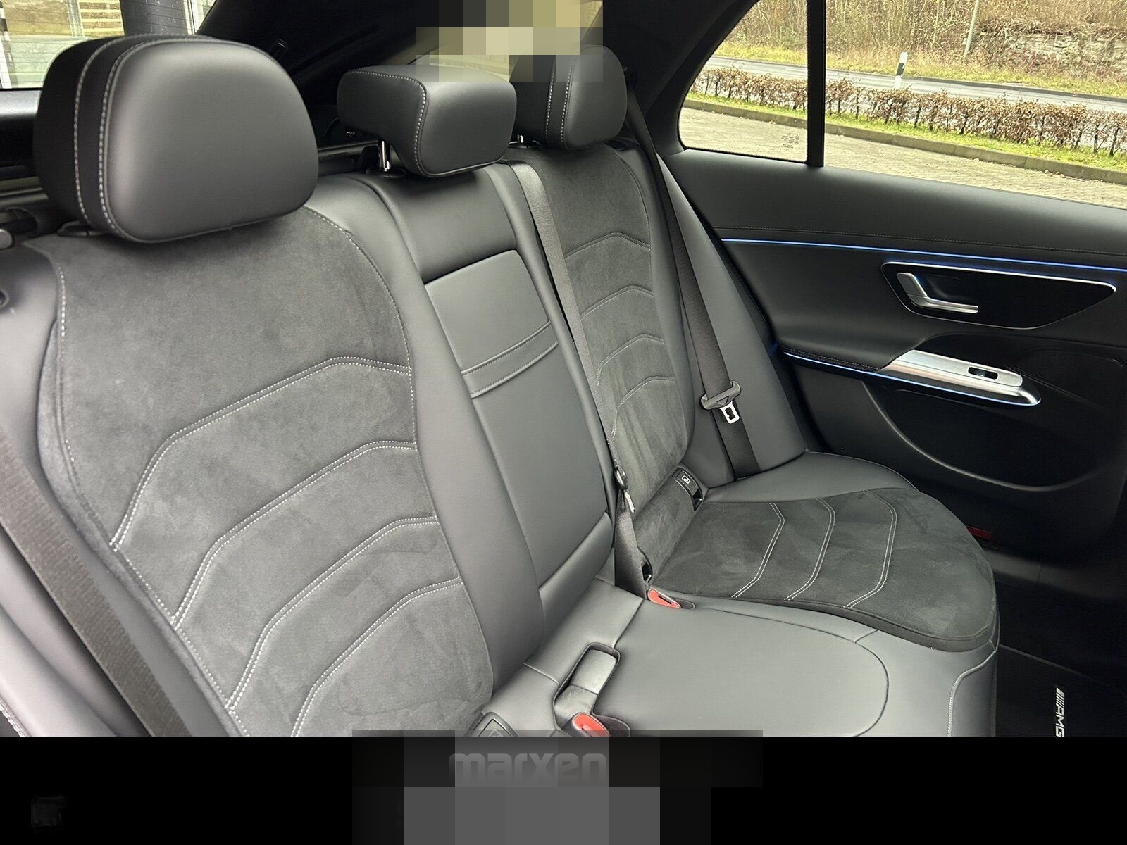 Mercedes-Benz E 300 de 4M T AMG Pano+AHK+360°+Night+Memory+Win foto 19
