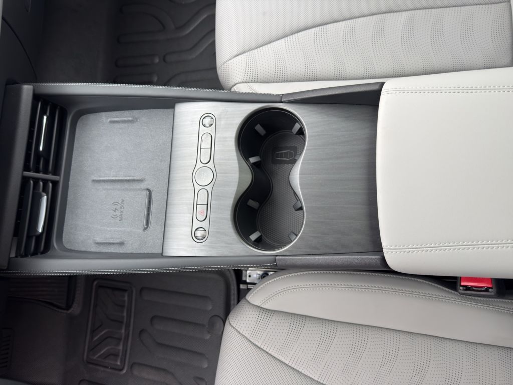 BYD SEAL 6 DM-i Touring Comfort foto 17