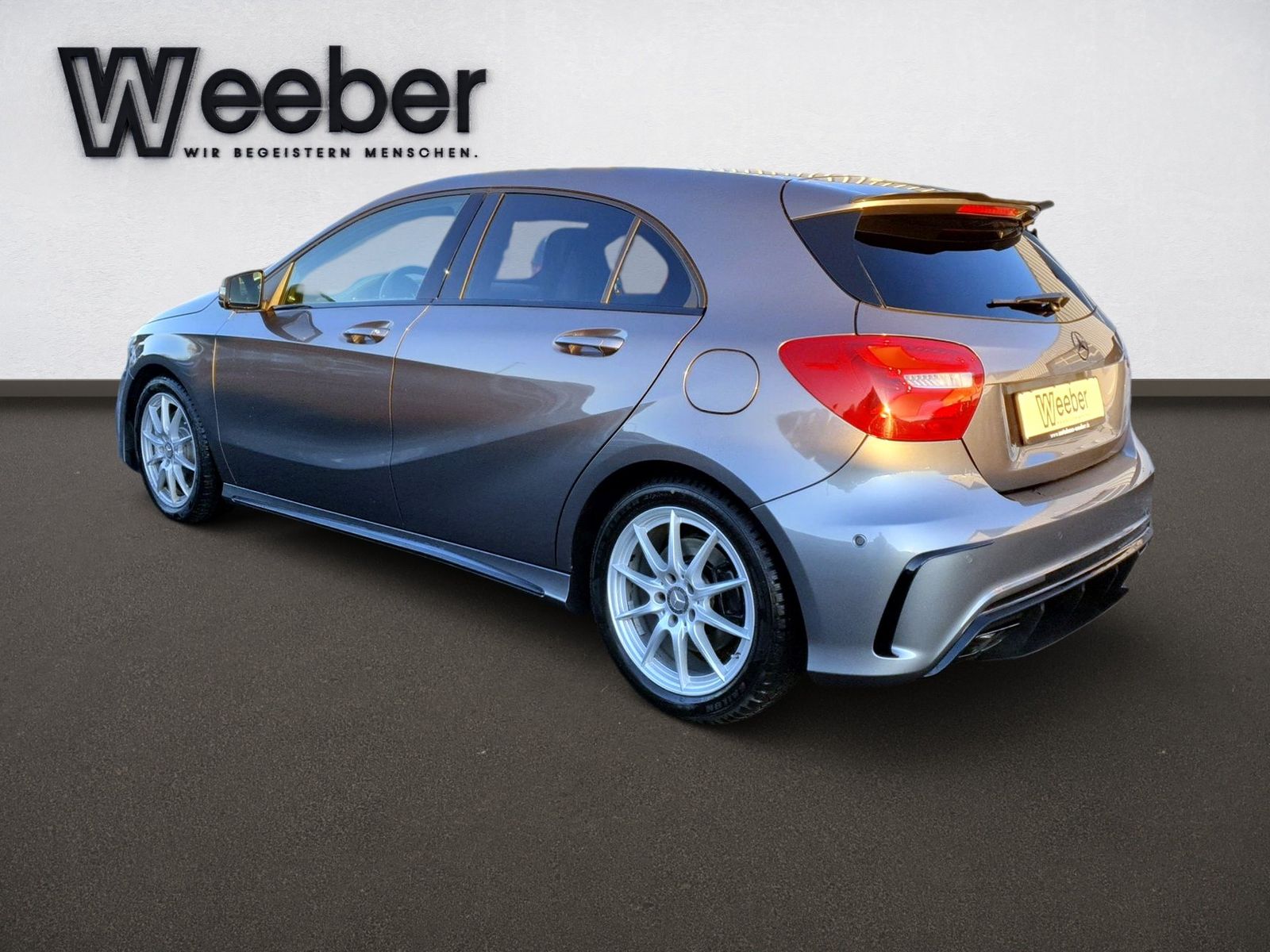 Mercedes-Benz A 220 4Matic AMG Line *PANO*HARMAN KARDON*APP CO foto 11