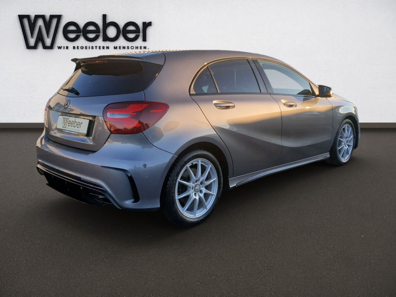 Mercedes-Benz A 220 4Matic AMG Line *PANO*HARMAN KARDON*APP CO foto 13