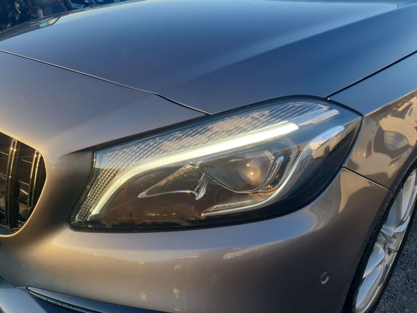 Mercedes-Benz A 220 4Matic AMG Line *PANO*HARMAN KARDON*APP CO foto 4