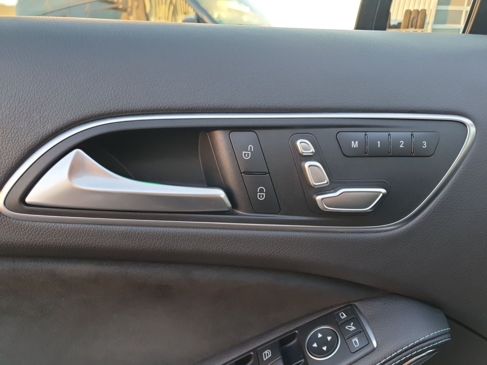 Mercedes-Benz A 220 4Matic AMG Line *PANO*HARMAN KARDON*APP CO foto 7