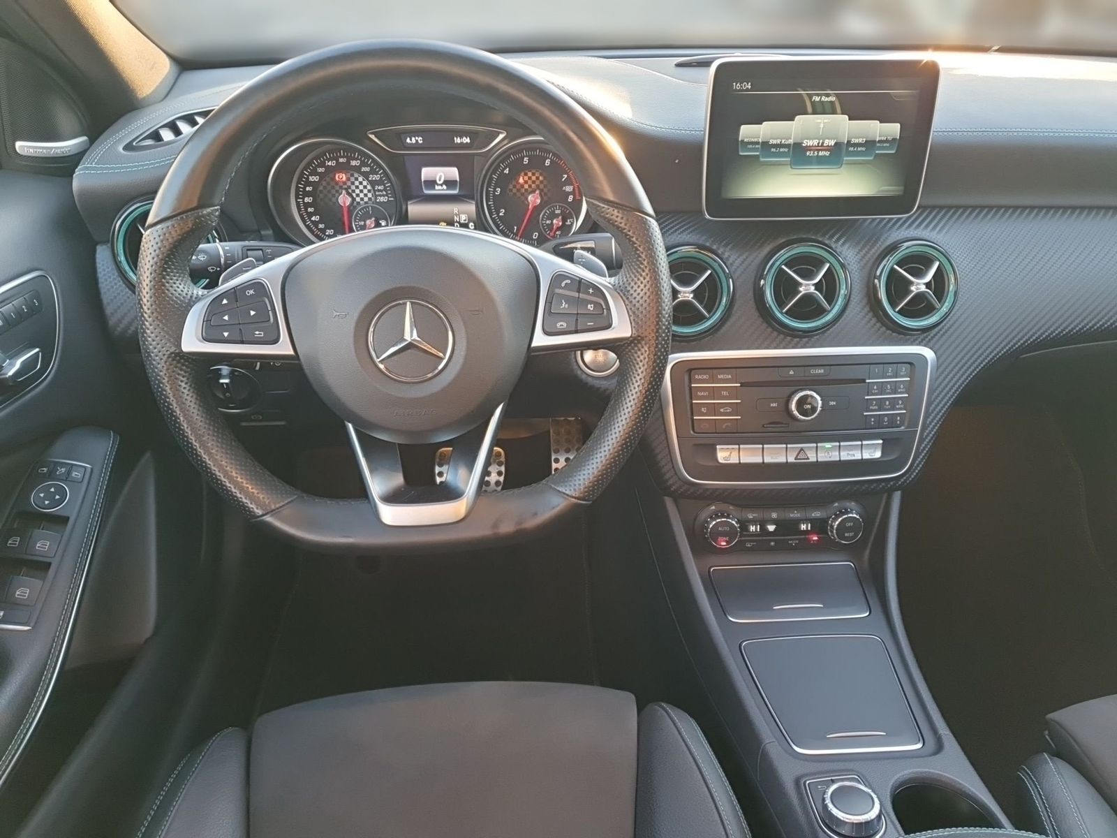 Mercedes-Benz A 220 4Matic AMG Line *PANO*HARMAN KARDON*APP CO foto 9