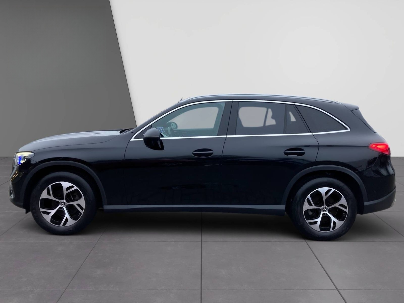 Mercedes-Benz GLC 220 d 4M Avantgarde AdvPlus+Dist+DIGITAL+Kam foto 5
