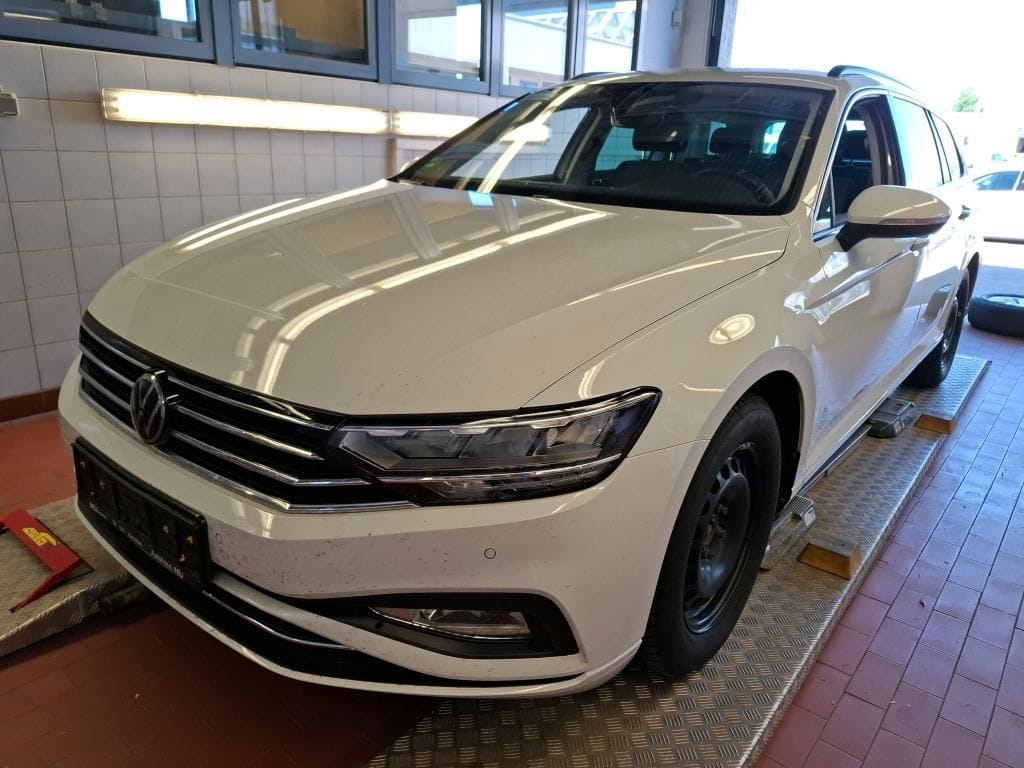 Volkswagen Passat Var. 1.5 TSI Business DSG RFK ACC NAV SHZ foto 2