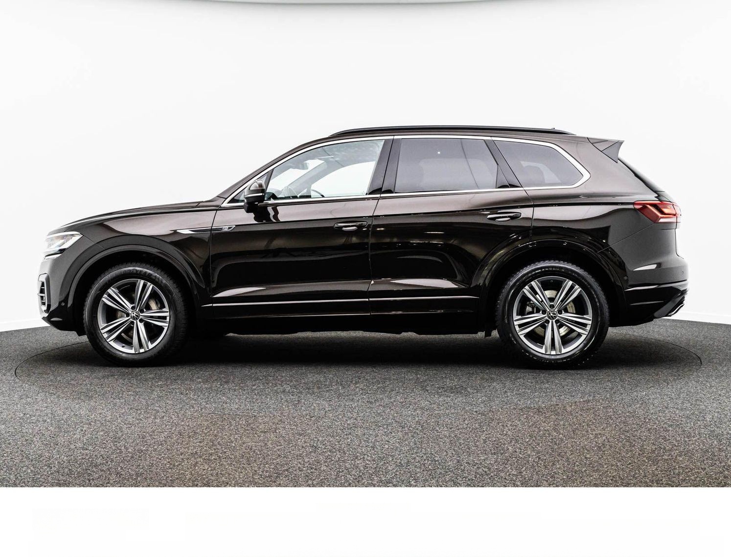 Volkswagen TOUAREG 3.0TDi 4M R LINE/ACC/HuD/PANO/INNO/360° foto 13