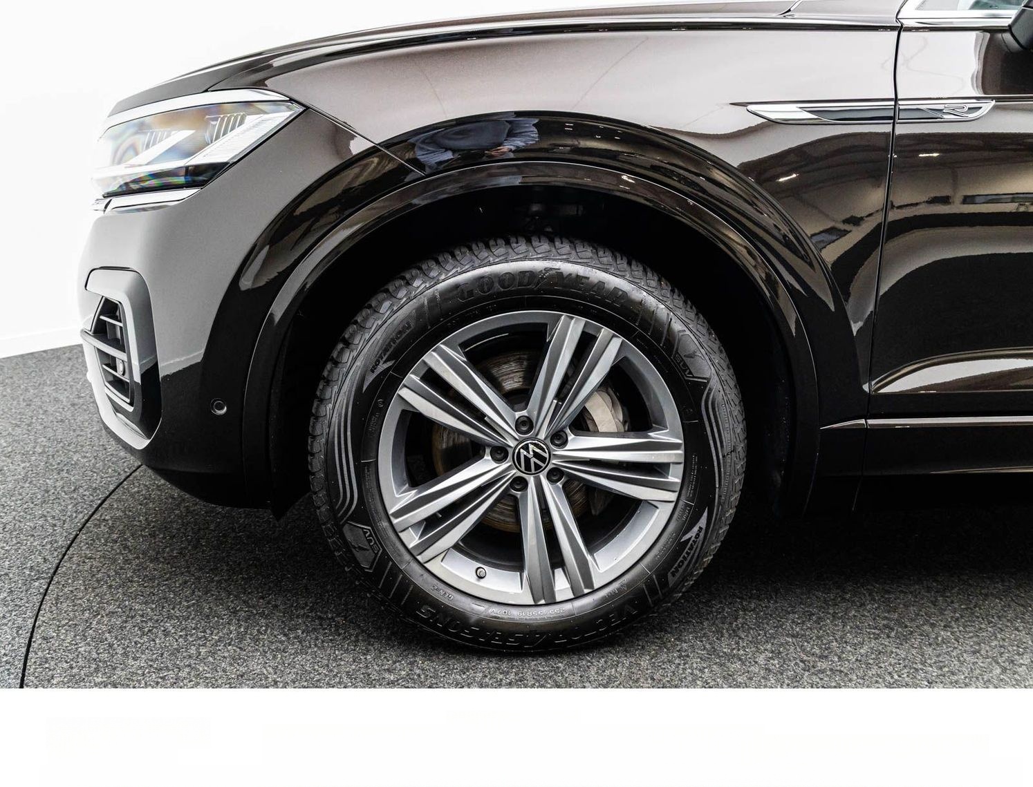 Volkswagen TOUAREG 3.0TDi 4M R LINE/ACC/HuD/PANO/INNO/360° foto 14