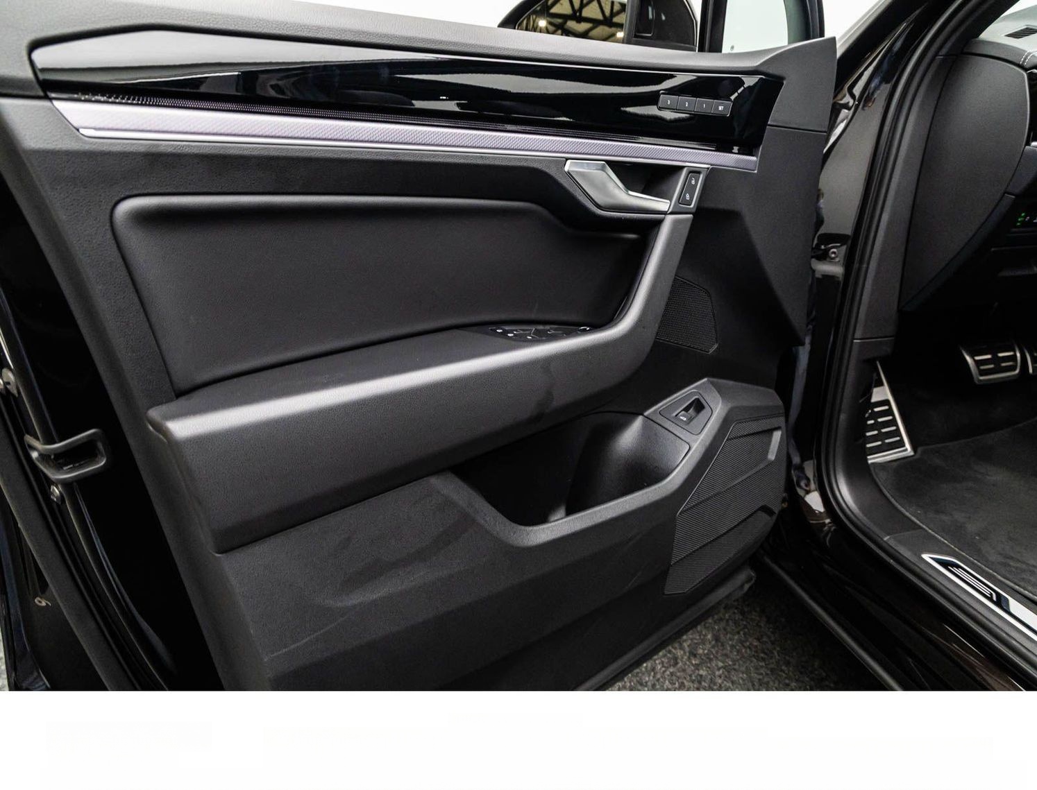 Volkswagen TOUAREG 3.0TDi 4M R LINE/ACC/HuD/PANO/INNO/360° foto 15