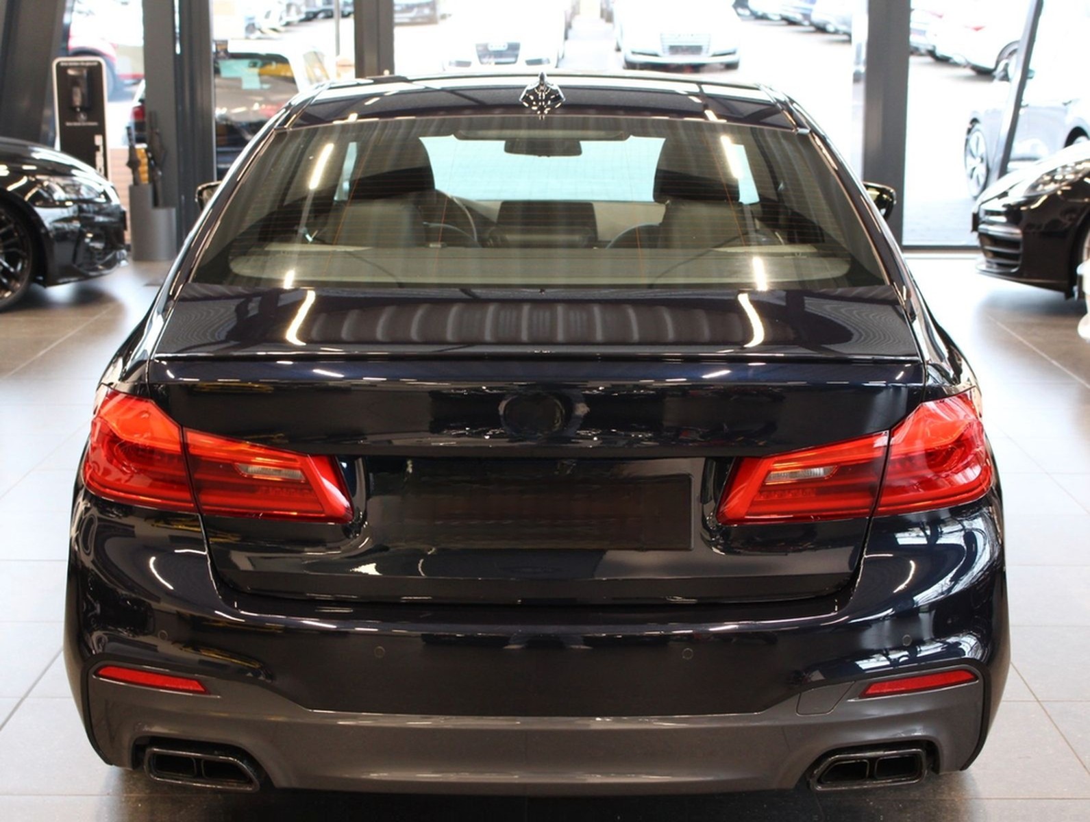 BMW M550i xDrive Kamera*Standhzg.*LED*H&K*Keyless foto 6