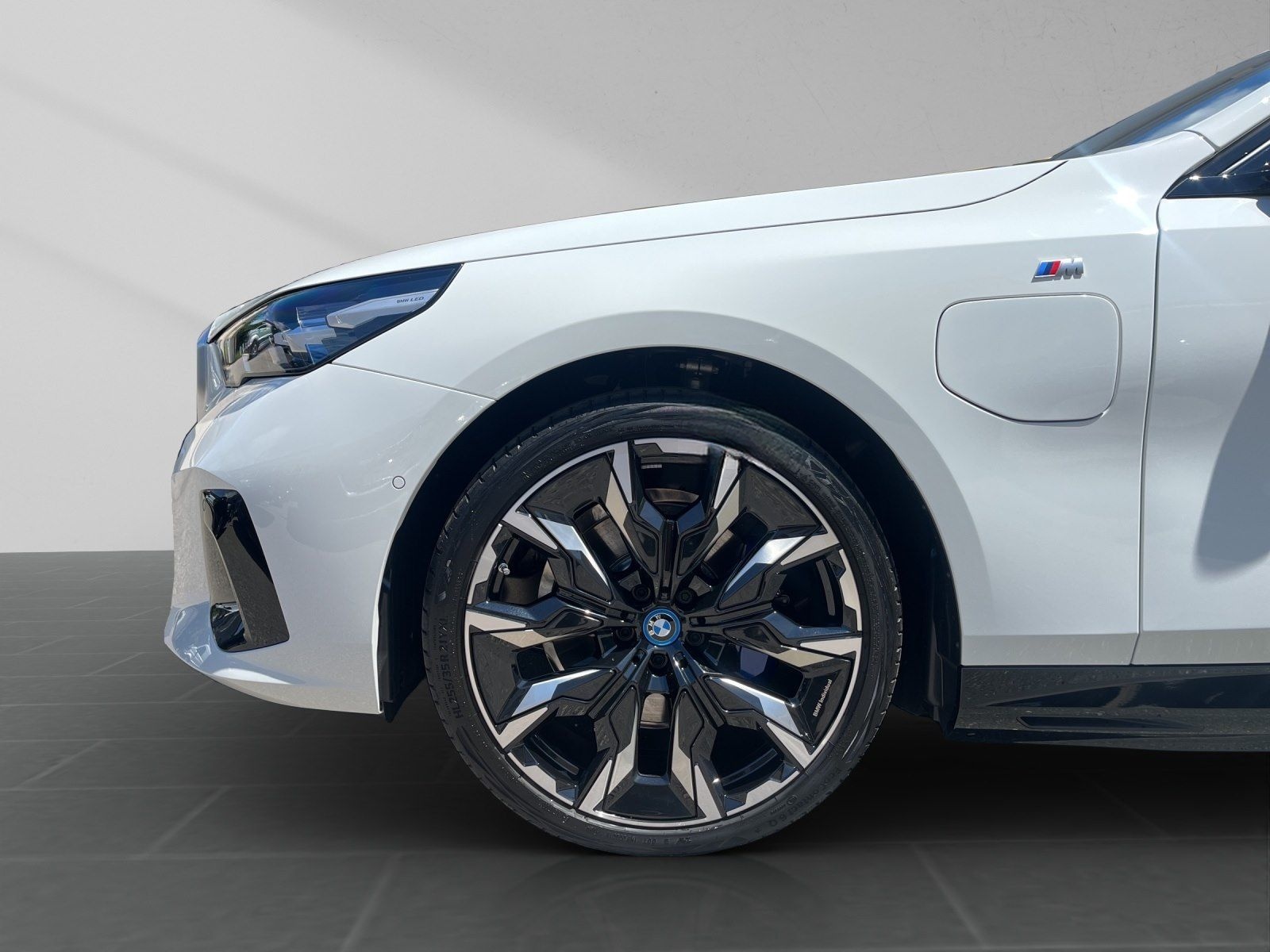 BMW 530e Touring M Sport 21" FW-Pro Carbon 360° foto 8