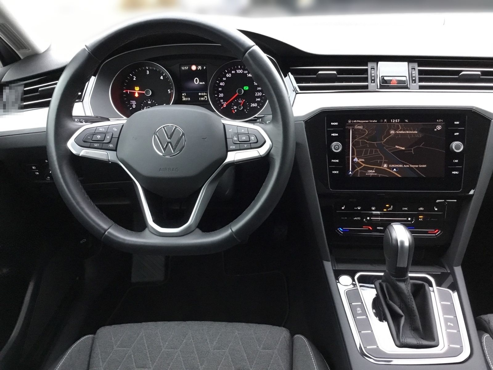 Volkswagen Passat Variant 2.0 TDI DSG BUSINESS +LED +ACC +R foto 11