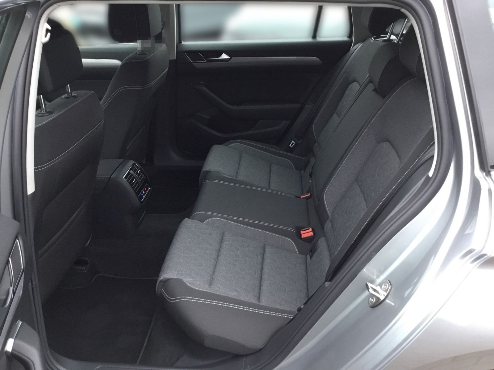 Volkswagen Passat Variant 2.0 TDI DSG BUSINESS +LED +ACC +R foto 14