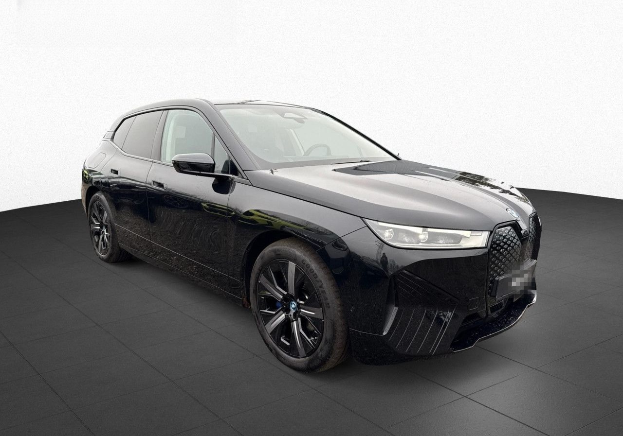 BMW iX xDrive 40 Sport LivePro,St+G,Kam,H/Kardon,HUD foto 5